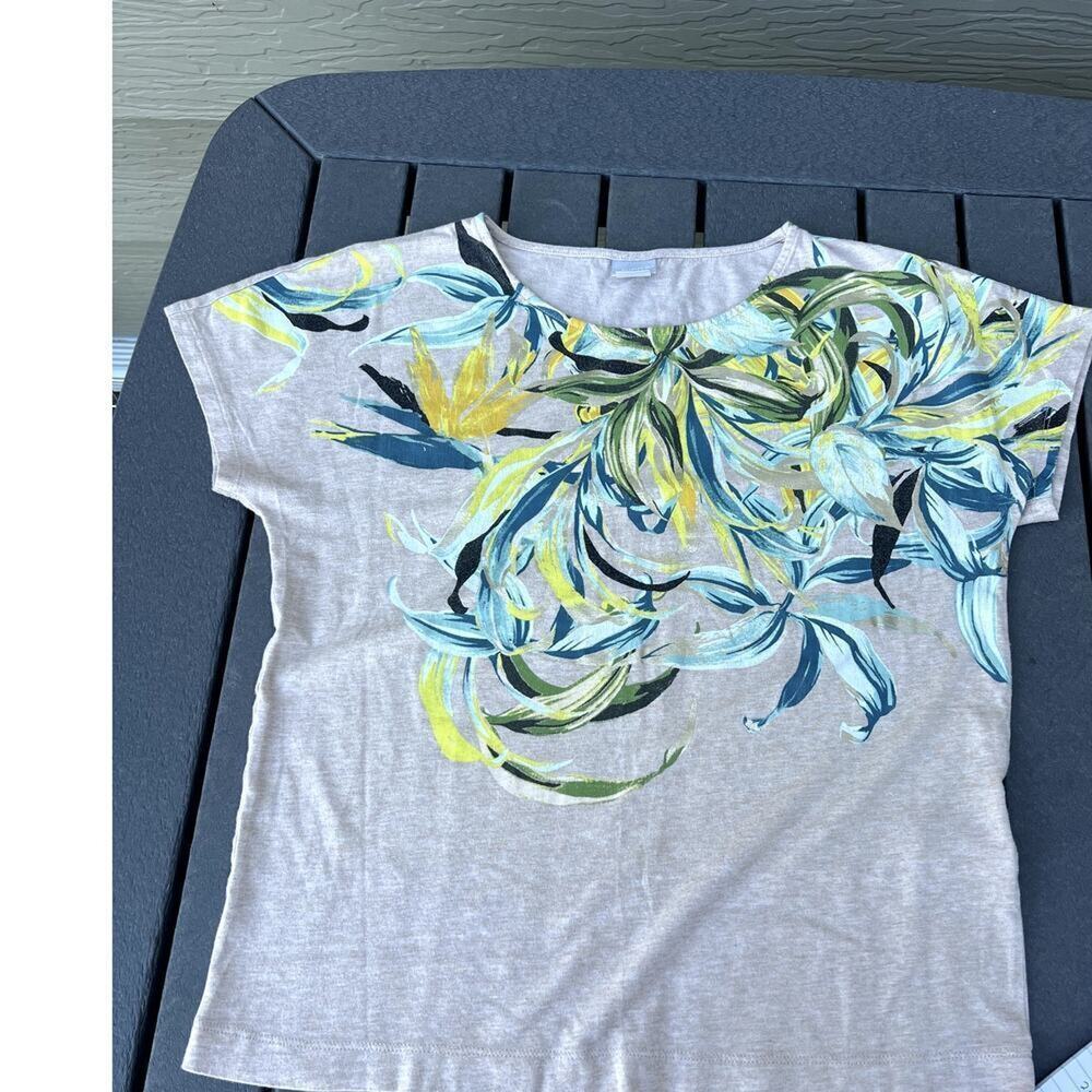 Chico's 0, tan scoop neck floral print, cap sleeve, T-shirt, Women's size 0 (4)